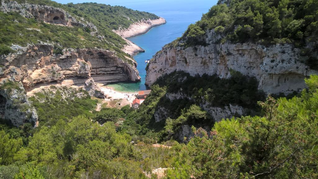 Holiday Home Stiniva Vis Eksteriør billede